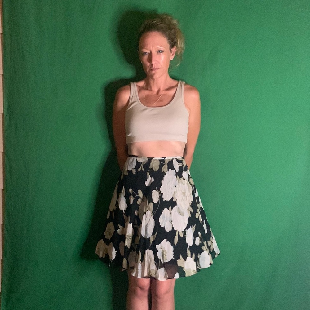 Ellen Tracey size 4 floral skirt